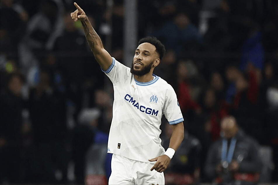 九游畅玩-关于掘金观众热烈欢呼！，TheShy迎来七赛季出色发挥赛场气氛高涨的信息