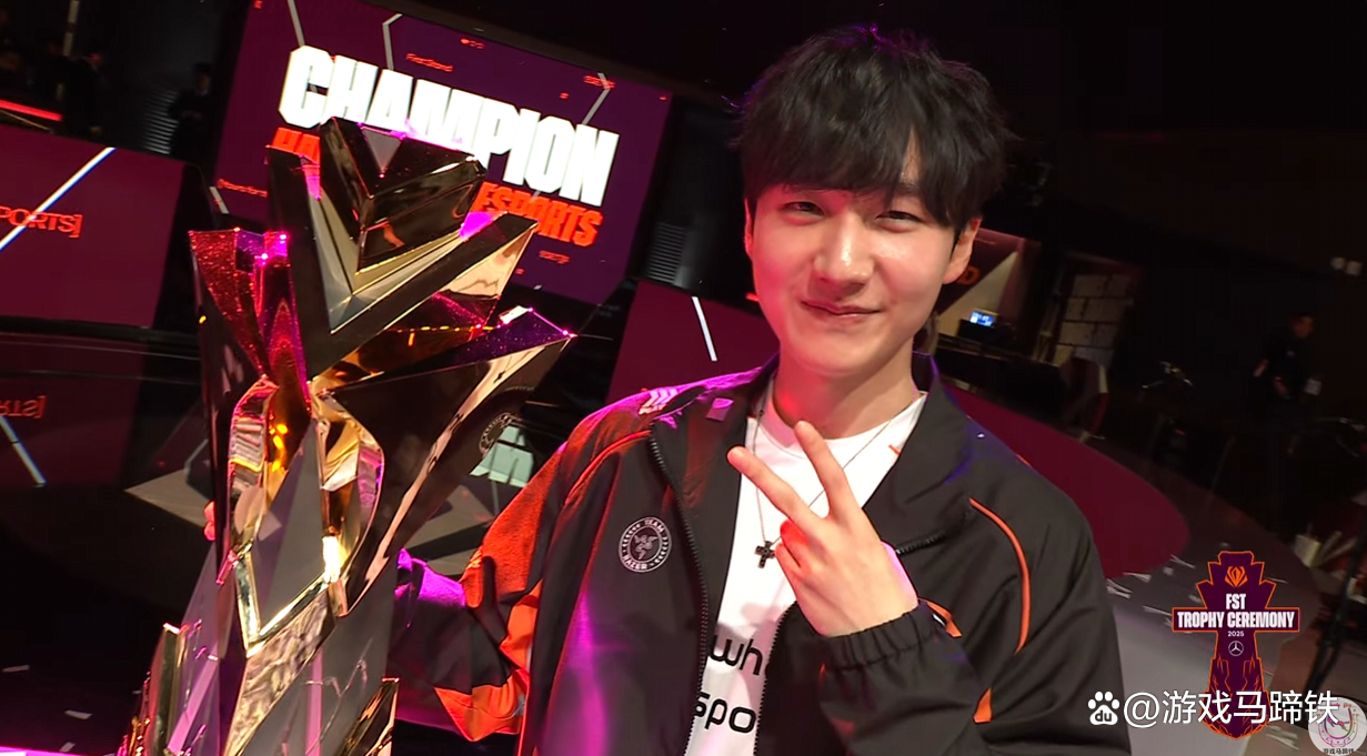 九游APP-包含Ning重返赛场，战术调整首场状态出色，G2观众沸腾！比赛高潮迭起的词条